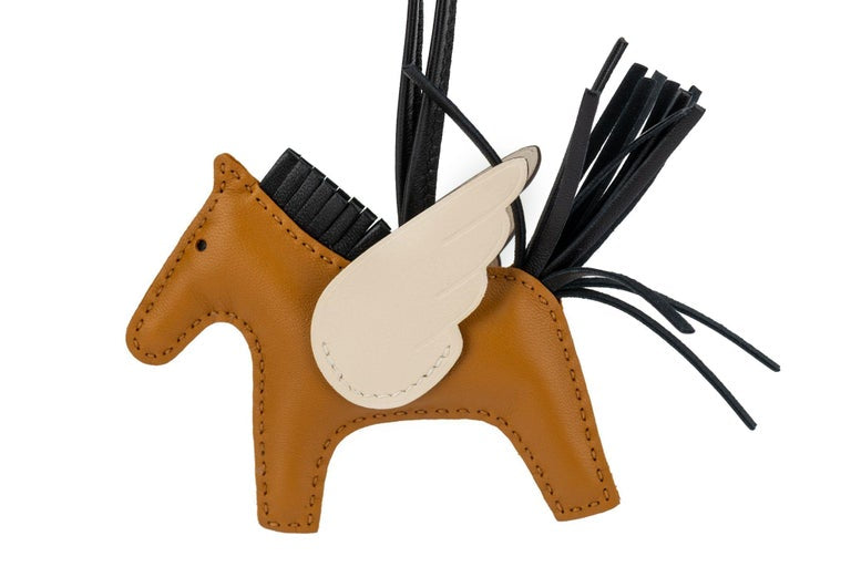 CHARM « CHEVAL TRICOLORE »