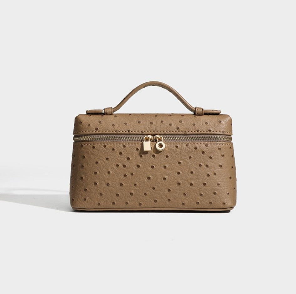 LÉNA « CAFE AUTRUCHE »