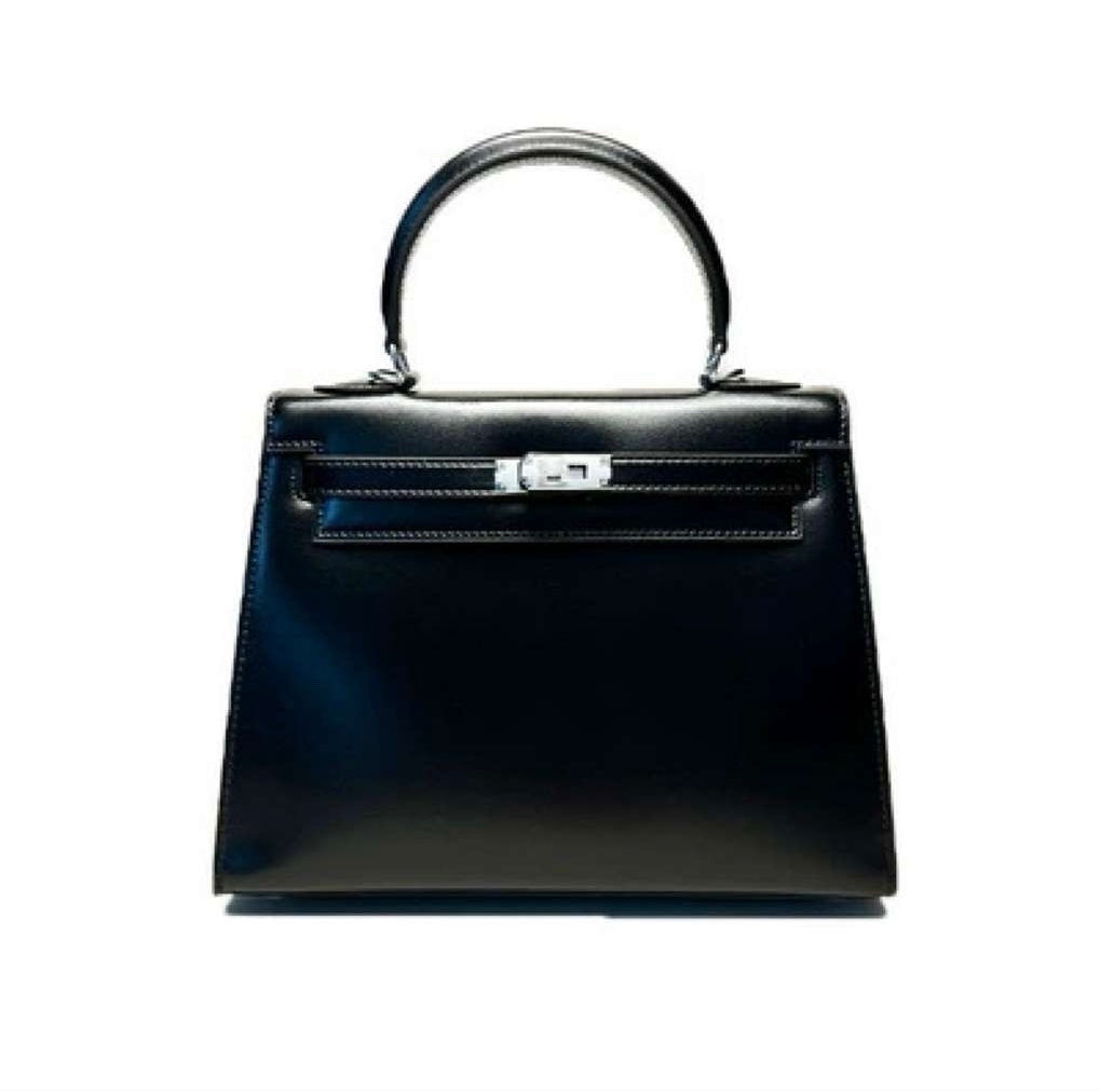 MIYA « BLACK GLOSS »