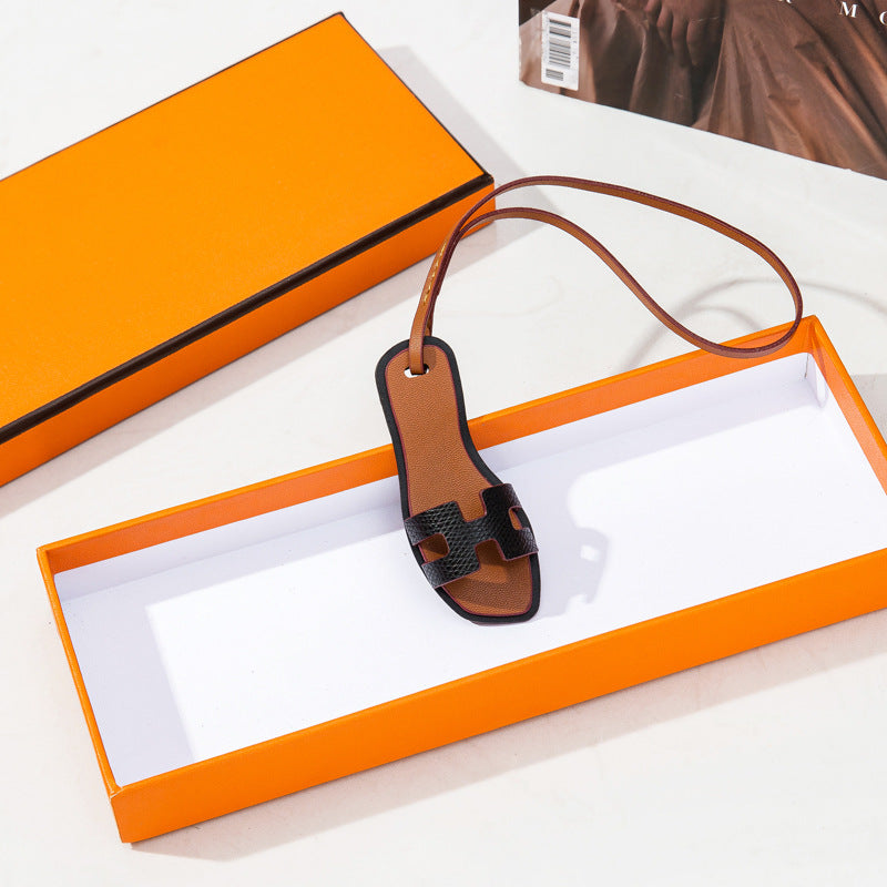 CHARM  «  SANDALE NOIR »