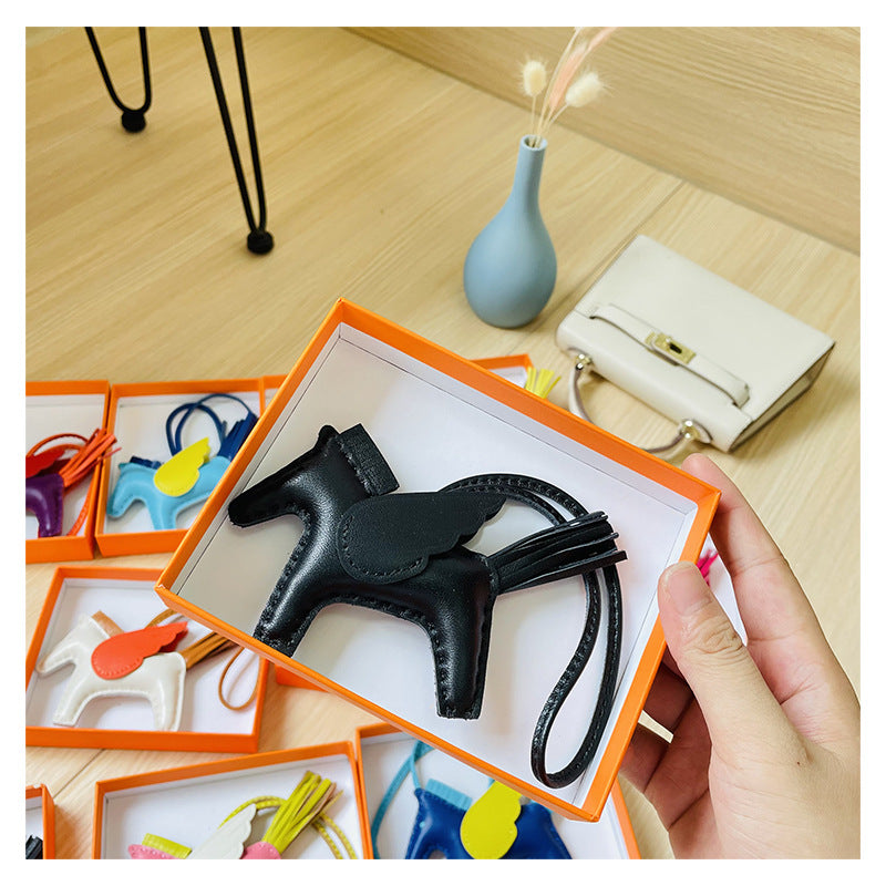 CHARM « CHEVAL NOIR »