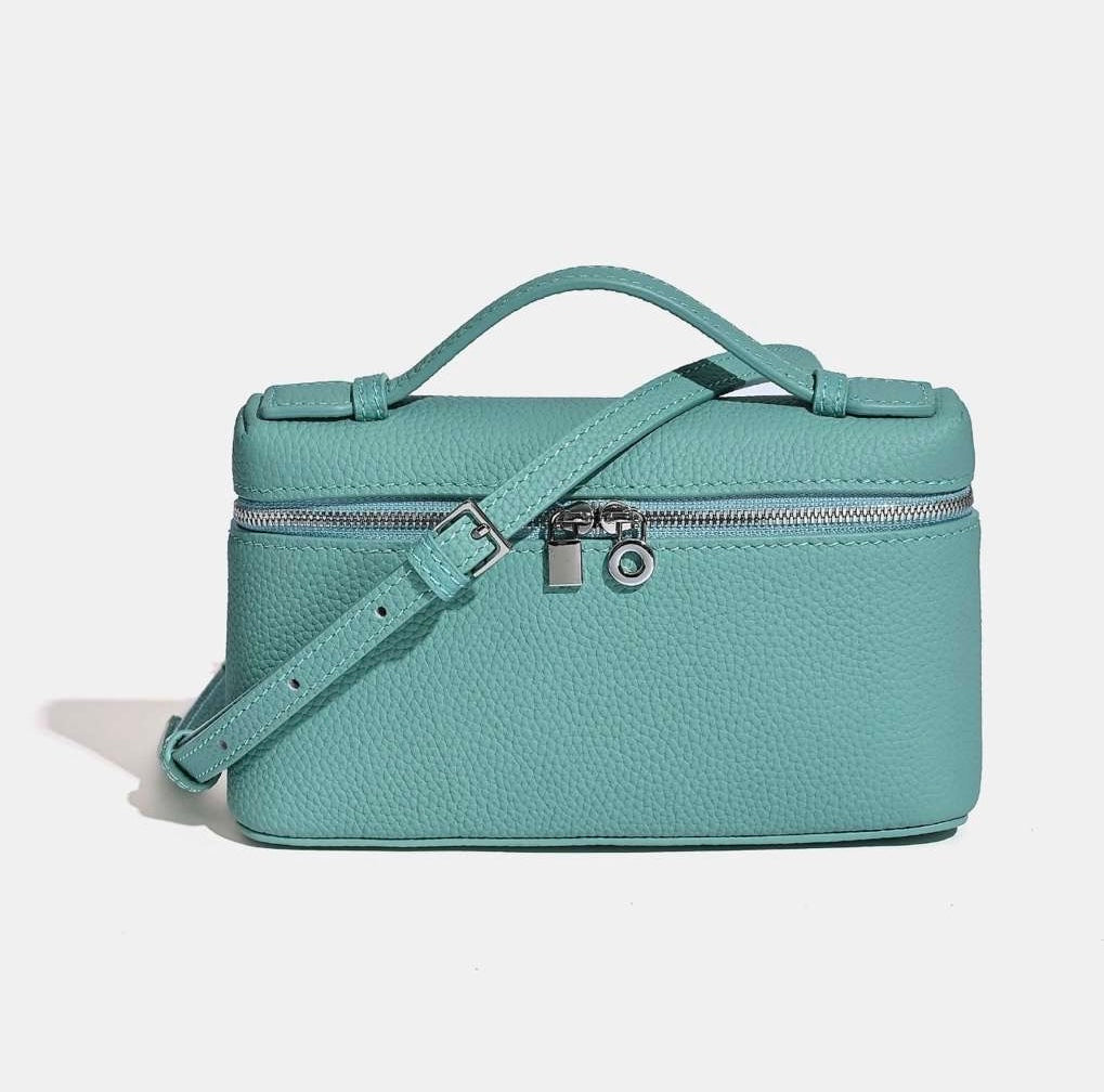 LÉNA « TIFFANY »
